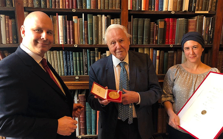 Sir David Attenborough receives the ISF Award for Human Achievement Sir David Attenborough receives the ISF Award for Human Achievement
