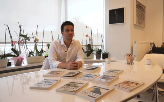 Kaan Cumalıoğlu from Destek Publishing with all Idries Shah's Turkish Editions
